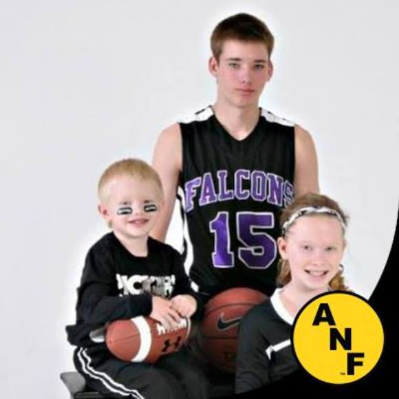 Meet your Posher, Kari - Picture 1 of 1